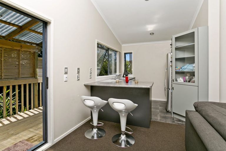 Photo of property in 48 Tauhinu Road, Greenhithe, Auckland, 0632