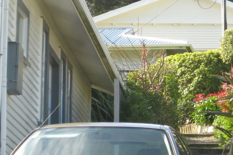 Photo of property in 96 Parkvale Road, Karori, Wellington, 6012