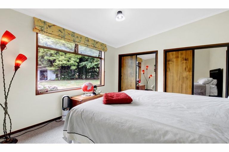 Photo of property in 37 Chinnerys Road, Woodend, 7610