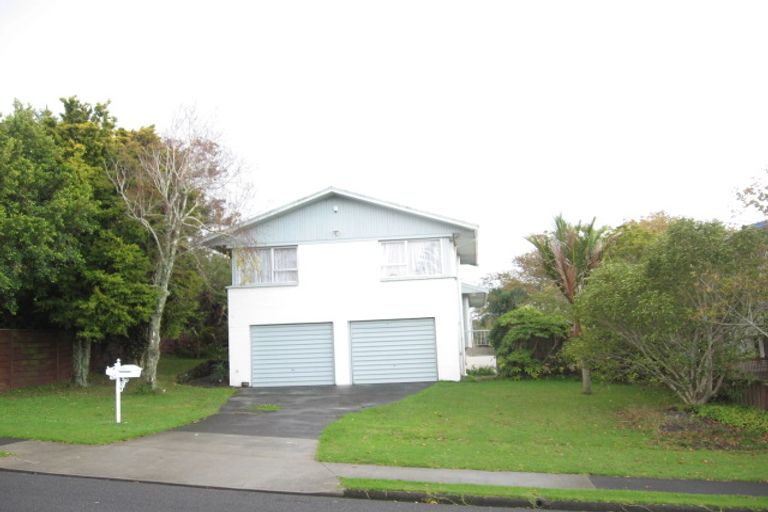 Photo of property in 4 Haseler Crescent, Howick, Auckland, 2014