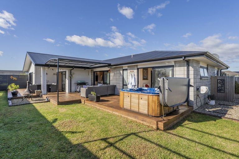 Photo of property in 155 Kupe Drive, Whitianga, 3510