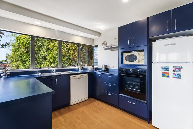 Photo of property in 42b Duncansby Road, Stanmore Bay, Whangaparaoa, 0932