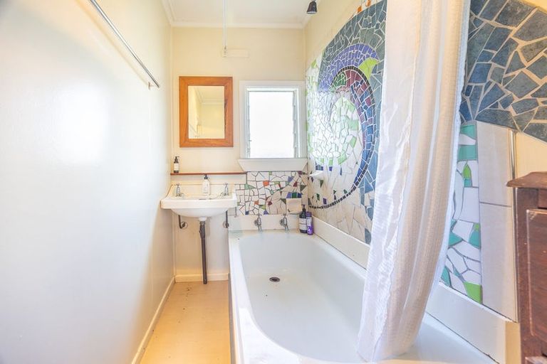 Photo of property in 23 Kelly Street, Baylys Beach, Dargaville, 0377