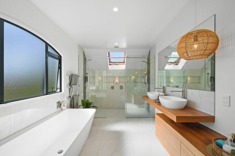 Photo of property in 14 Regent's Park Drive, Casebrook, Christchurch, 8051