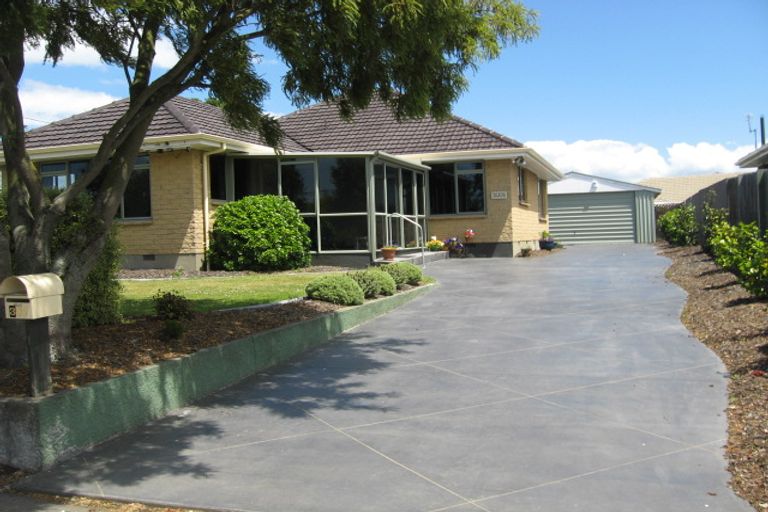 Photo of property in 303 Lake Terrace Road, Shirley, Christchurch, 8061