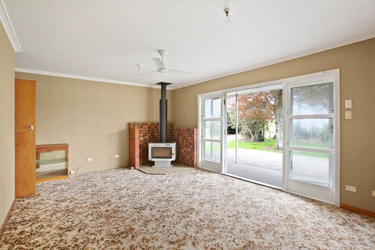Photo of property in 342 Inland North Road, Tikorangi, Waitara, 4383