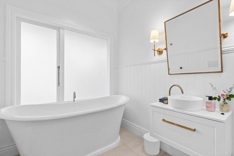 Photo of property in 93 Kuratawhiti Street, Greytown, 5794