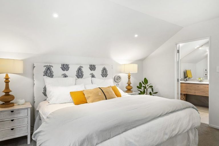 Photo of property in 1/56 Castor Bay Road, Castor Bay, Auckland, 0620