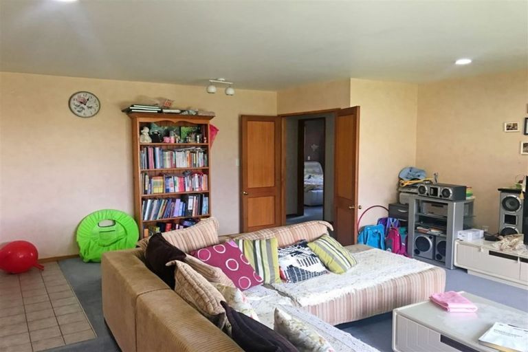 Photo of property in 13 Arkwright Place, Halswell, Christchurch, 8025