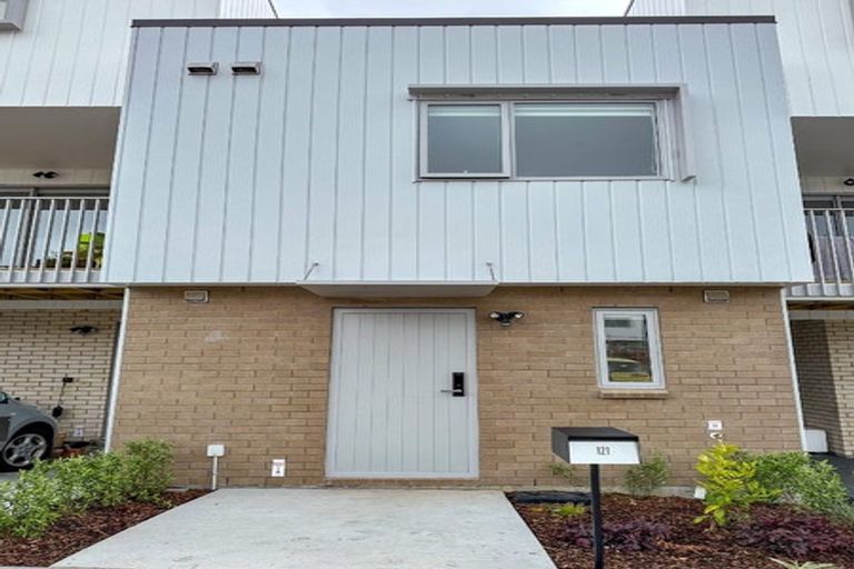 Photo of property in 121 Ngae Place, Mangere East, Auckland, 2024