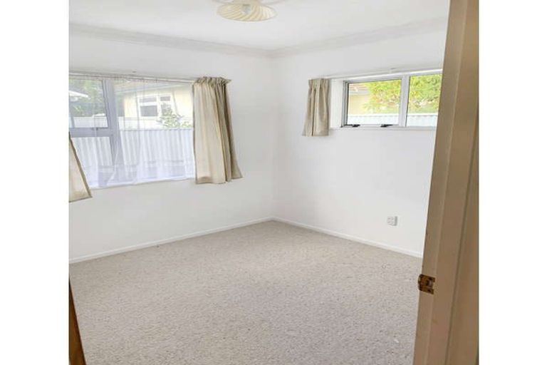 Photo of property in 570 Queen Street East, Levin, 5510