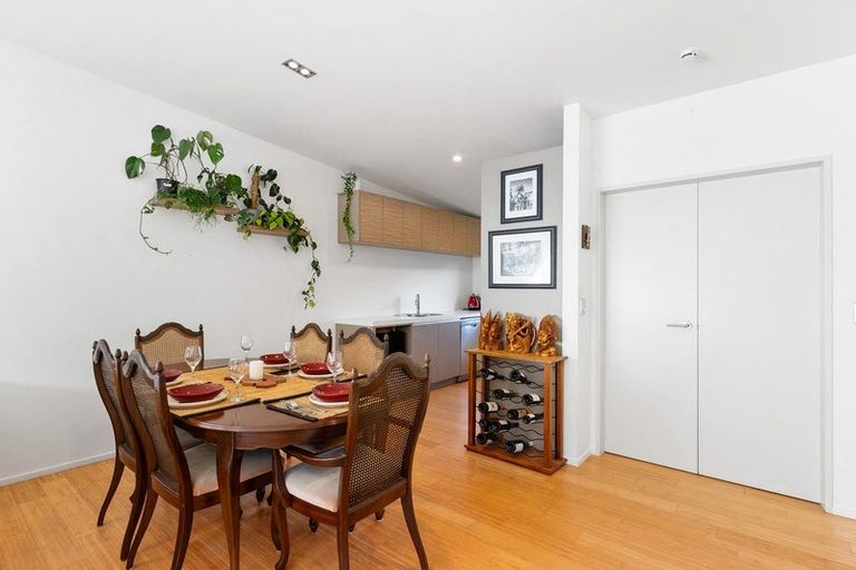 Photo of property in 77 Saddleback Grove, Karori, Wellington, 6012