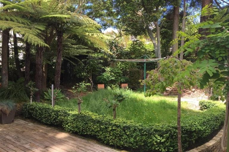 Photo of property in 1/24 Halder Place, Torbay, Auckland, 0632