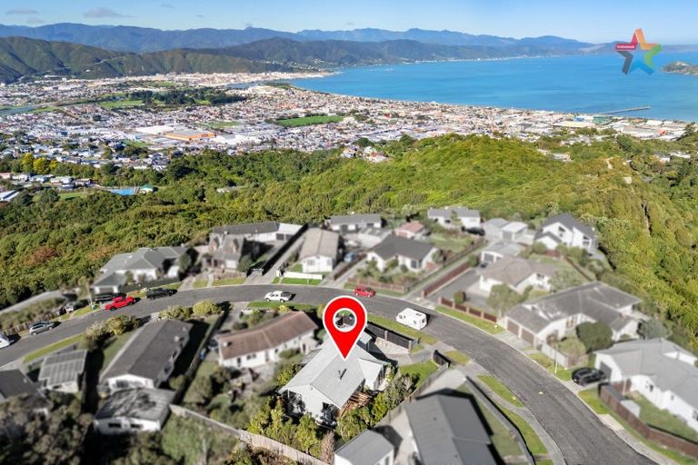 Photo of property in 21 Jasmine Grove, Maungaraki, Lower Hutt, 5010