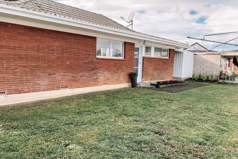 Photo of property in 2/551a Weymouth Road, Weymouth, Auckland, 2103