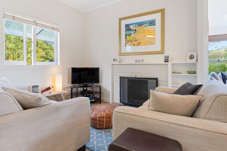 Photo of property in 847 Matapouri Road, Matapouri, Whangarei, 0173