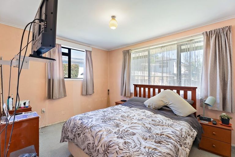 Photo of property in 16 Grebe Street, Manurewa, Auckland, 2102