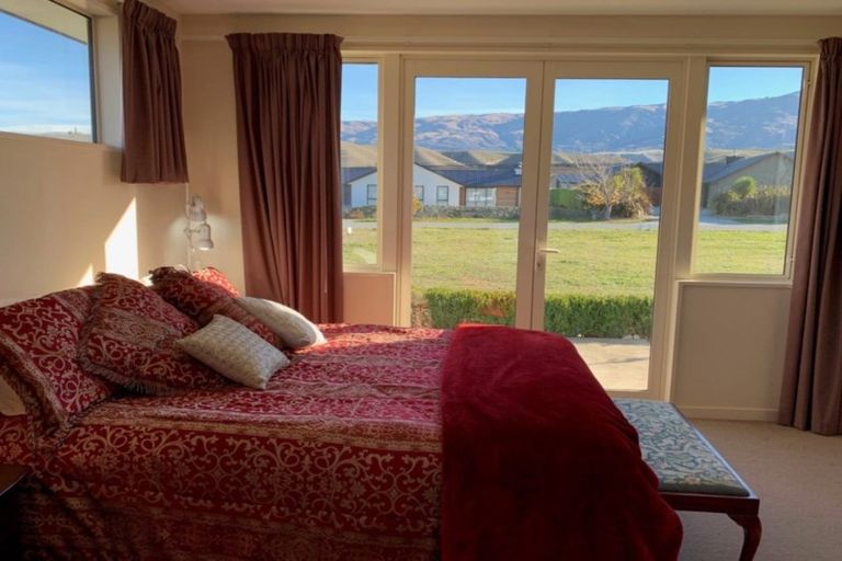 Photo of property in 3 De Bettencor Place, Mount Pisa, Cromwell, 9383