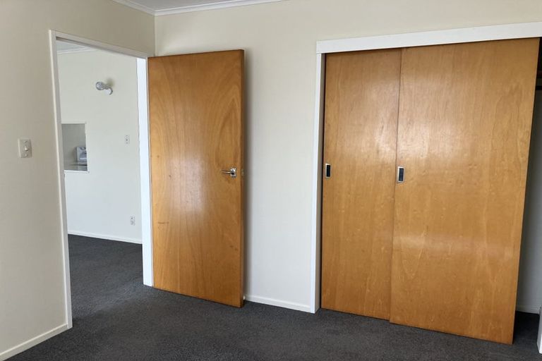 Photo of property in 5 Savage Crescent, Upper Hutt Central, Upper Hutt, 5018