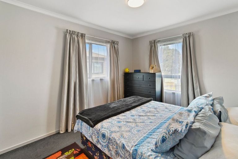 Photo of property in 76 Kaimoana Street, Weymouth, Auckland, 2103
