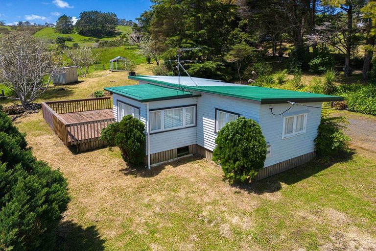Photo of property in 40 Coulter Road, Swanson, Auckland, 0614