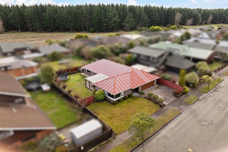 Photo of property in 161 Royal Park Drive, Parklands, Christchurch, 8083