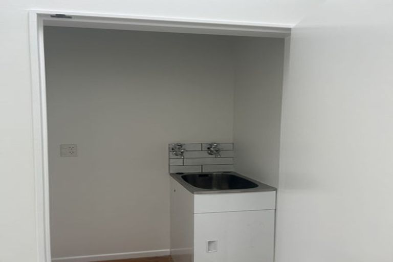 Photo of property in 3 Mitika Way, Strathmore Park, Wellington, 6022