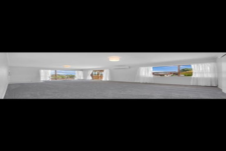 Photo of property in 1/16 Archmillen Avenue, Pakuranga Heights, Auckland, 2010