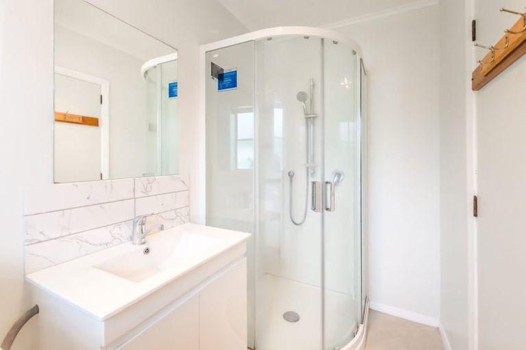 Photo of property in 1 Anthony Grove, Paraparaumu Beach, Paraparaumu, 5032