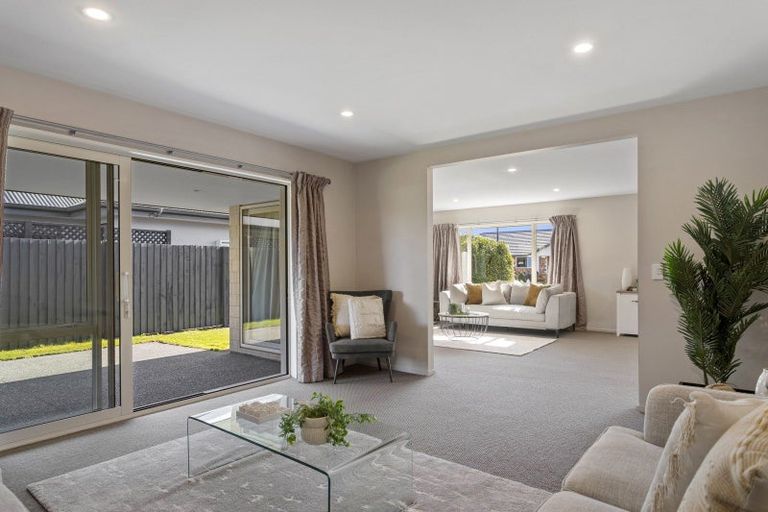 Photo of property in 15 Hampstead Close, Rangiora, 7400