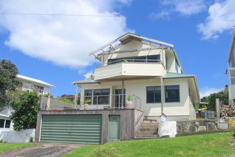 Photo of property in 21 The Terrace, Waihi Beach, 3611