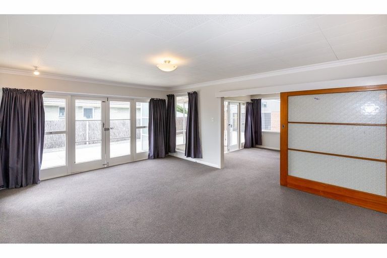 Photo of property in 6 Strathfield Avenue, Dallington, Christchurch, 8061