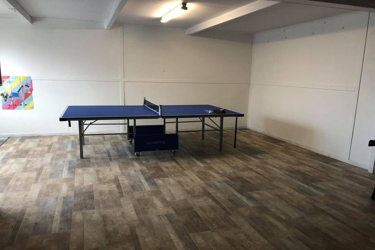 Photo of property in 18 Renwick Street, Papakura, 2110