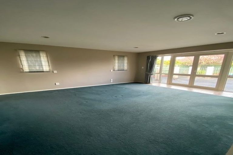 Photo of property in 169a Memorial Avenue, Burnside, Christchurch, 8053