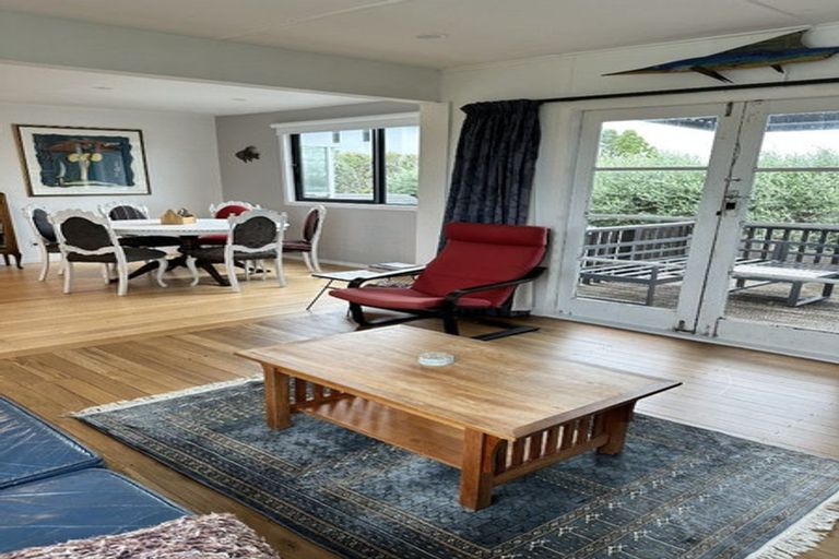 Photo of property in 36 Langton Road, Stanmore Bay, Whangaparaoa, 0932