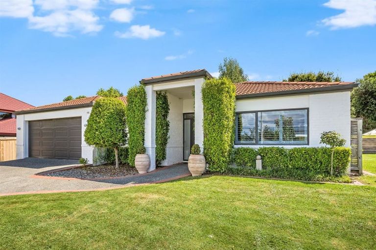 Photo of property in 12 Bowman Place, Whitby, Porirua, 5024