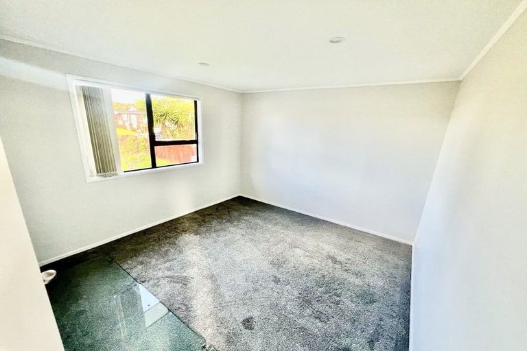 Photo of property in 27 Dissmeyer Drive, Clover Park, Auckland, 2019