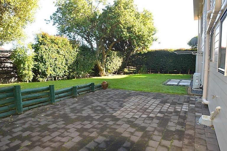 Photo of property in 44 Kennedy Avenue, Forrest Hill, Auckland, 0620