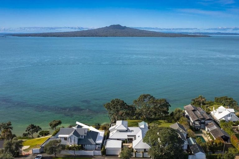 Photo of property in 24 Hamana Street, Narrow Neck, Auckland, 0622