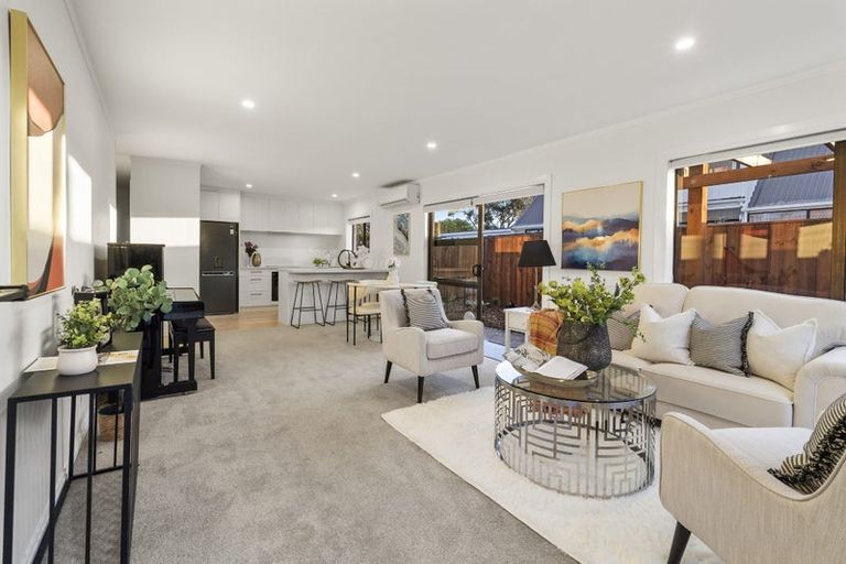Photo of property in 1/16 Riverside Road, Orewa, 0931