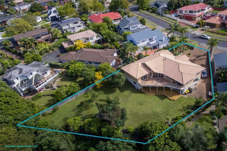 Photo of property in 7 Mistral Place, West Harbour, Auckland, 0618