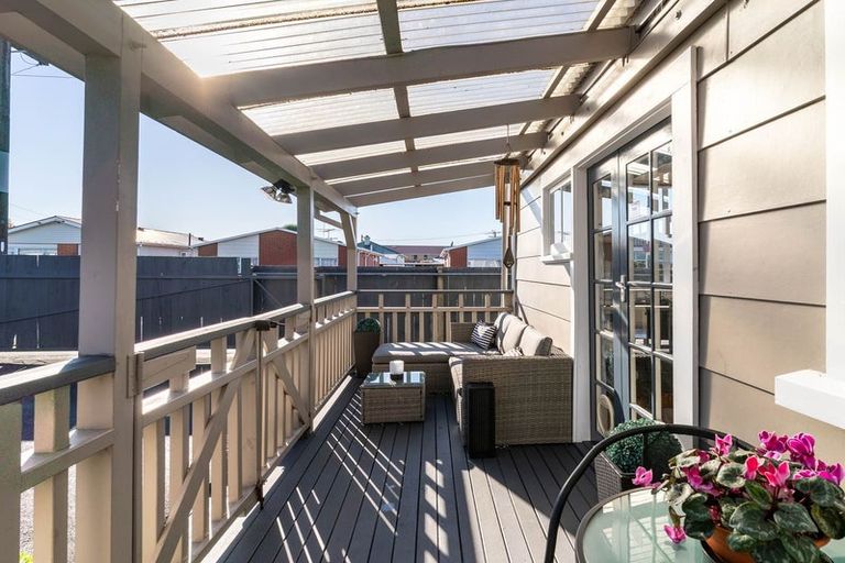 Photo of property in 196 Oxford Street, South Dunedin, Dunedin, 9012