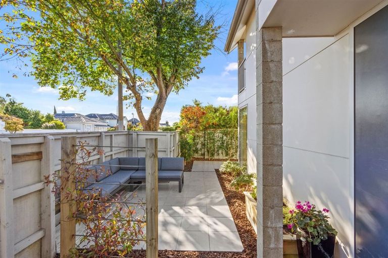 Photo of property in 1/1010 Colombo Street, St Albans, Christchurch, 8014