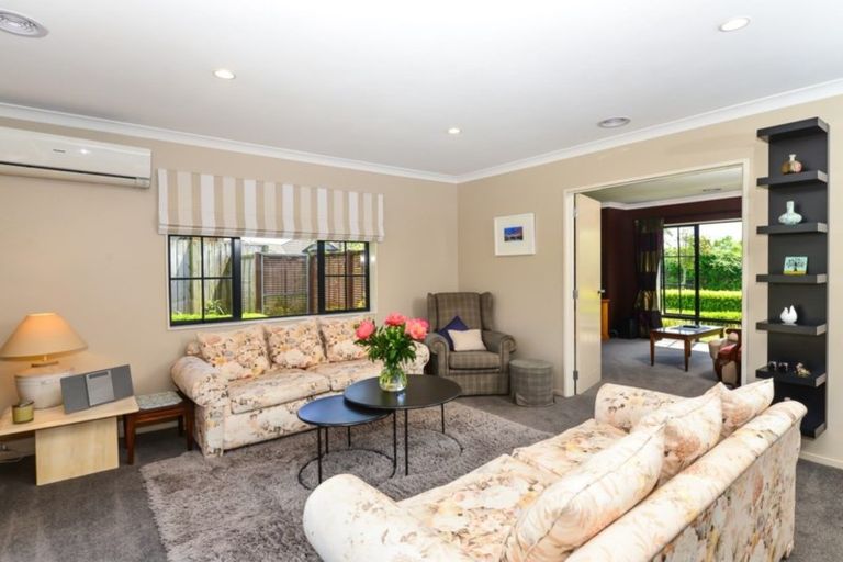 Photo of property in 8 The Peninsula, Huntington, Hamilton, 3210