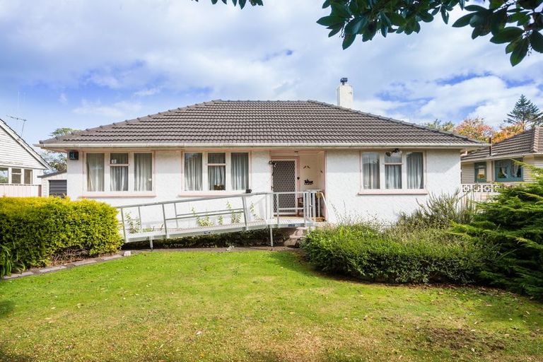 Photo of property in 30 Seddon Street, Takaro, Palmerston North, 4412