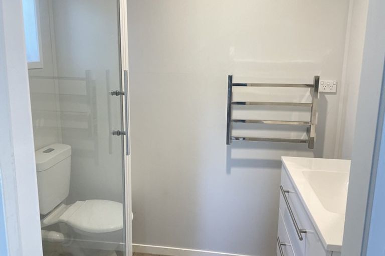 Photo of property in 22 Danbury Drive, Torbay, Auckland, 0630