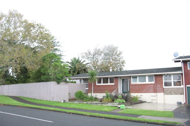 Photo of property in 2 Haseler Crescent, Howick, Auckland, 2014