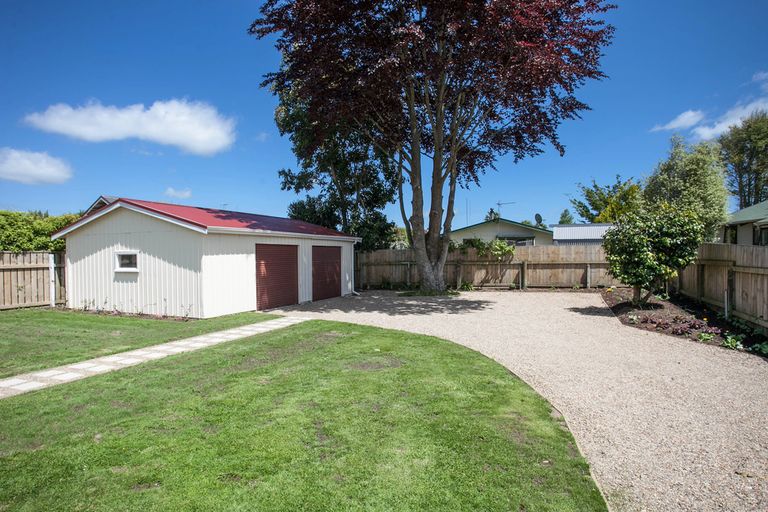 Photo of property in 281 Shakespeare Street, Leamington, Cambridge, 3432