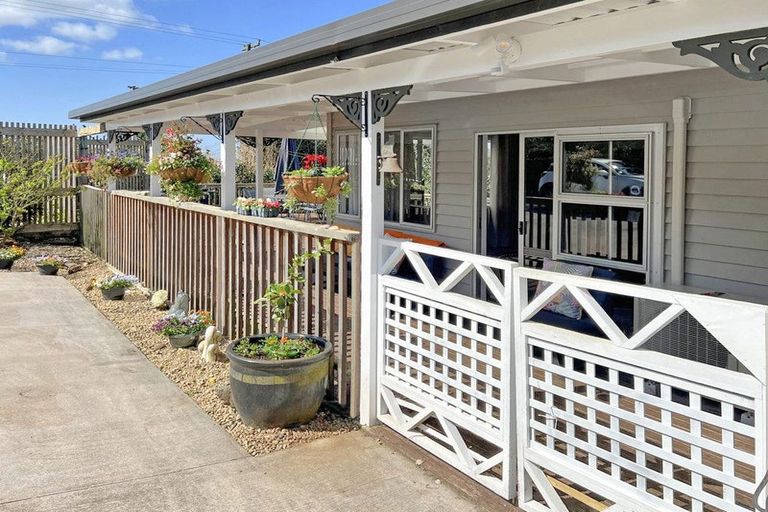 Photo of property in 43 Awatere Street, Clover Park, Auckland, 2023