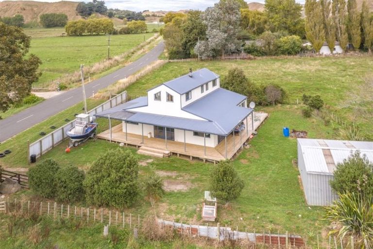 Photo of property in 546 No 3 Line, Okoia, Wanganui, 4582